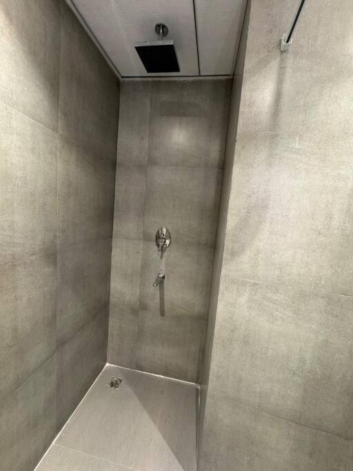 Elegant Escape Suite-40th Floor Apartment *