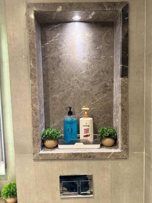 Elegant Escape Suite-40th Floor Apartment